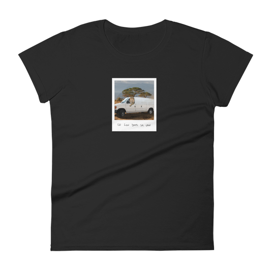 T-shirt femme - Un lion dans sa van